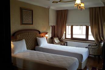 Aruna Hotel
