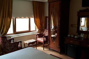 Aruna Hotel