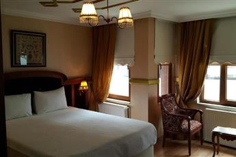 Aruna Hotel