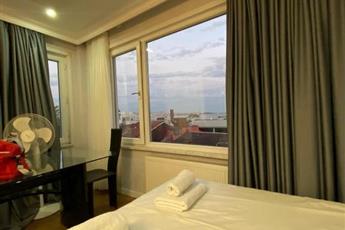 Aruna Hotel