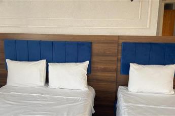 Aruna Hotel