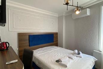 Aruna Hotel