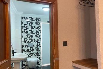 Aruna Hotel