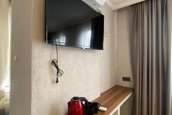 Aruna Hotel