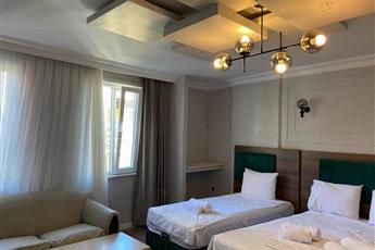 Aruna Hotel