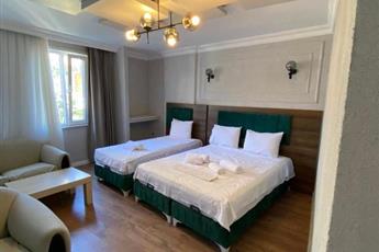 Aruna Hotel