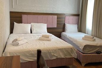 Aruna Hotel