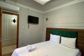 Aruna Hotel