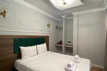 Aruna Hotel