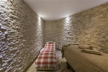 Aska Just In Beach 5*