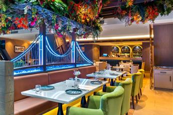 Aspera Hotel Altunizade 4*