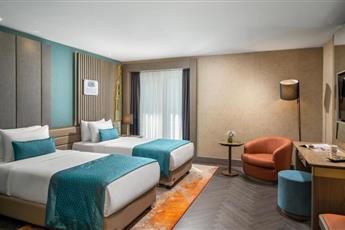 Aspera Hotel Altunizade 4*