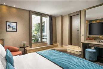 Aspera Hotel Altunizade 4*