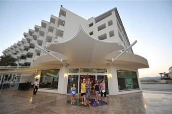 Asrin Beach Hotel 4*