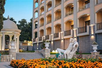 Astor Garden Hotel 5* Astor Garden Hotel 5*