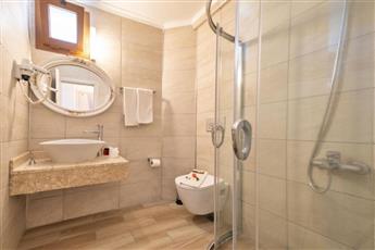 Ata Lagoon Beach Hotel 4*