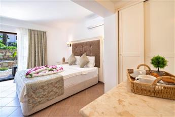 Ata Lagoon Beach Hotel 4*