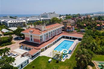 Aura Resort Hotel 4*