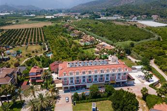 Aura Resort Hotel 4*