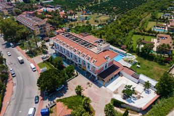 Aura Resort Hotel 4*