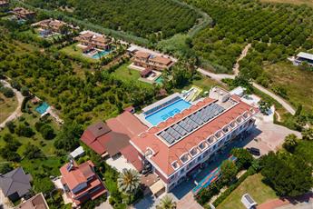 Aura Resort Hotel 4*