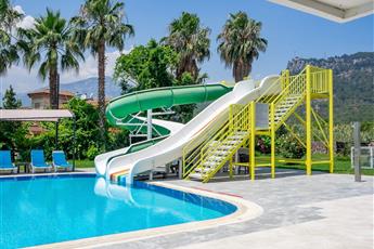 Aura Resort Hotel 4*