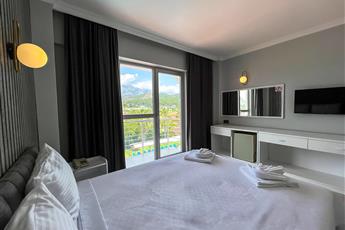 Aura Resort Hotel 4*