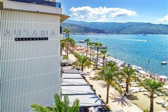 Aurasia Beach Hotel 3*