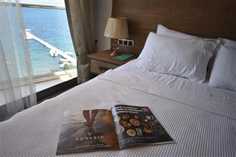 Aurasia Beach Hotel 3*