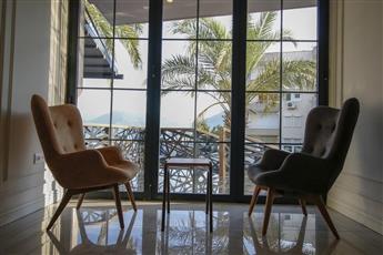 Aurasia Beach Hotel 3*