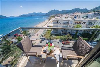Aurasia Beach Hotel