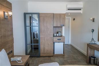 Aurasia Beach Hotel