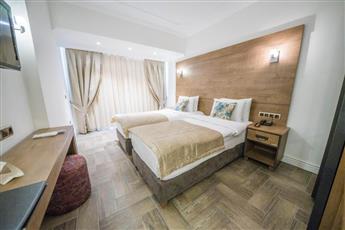 Aurasia Beach Hotel