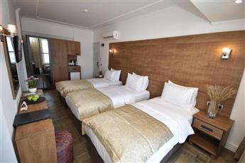 Aurasia Beach Hotel