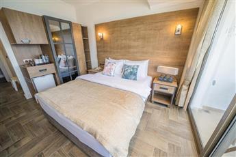Aurasia Beach Hotel