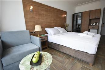 Aurasia Beach Hotel