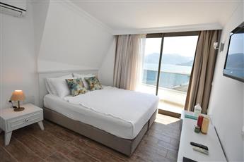 Aurasia Beach Hotel