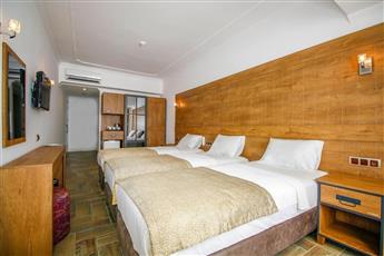 Aurasia Beach Hotel