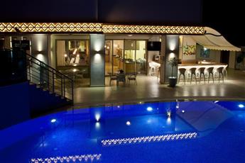 Aurasia Design Hotel 3*