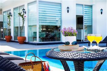 Aurasia Sea Side Hotel 3*