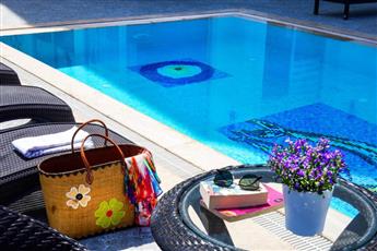 Aurasia Sea Side Hotel 3*