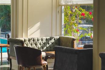 Aurasia Sea Side Hotel 3*