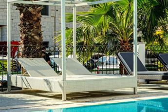 Aurasia Sea Side Hotel 3*