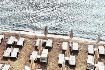 Aurasia Sea Side Hotel 3*