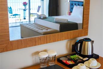 Aurasia Sea Side Hotel 3*