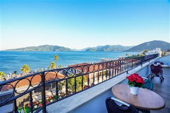 Aurasia Sea Side Hotel 3*