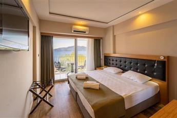 Aurasia Sea Side Hotel 3*