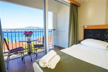 Aurasia Sea Side Hotel 3*