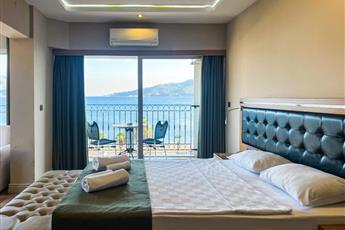 Aurasia Sea Side Hotel 3*