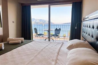 Aurasia Sea Side Hotel 3*